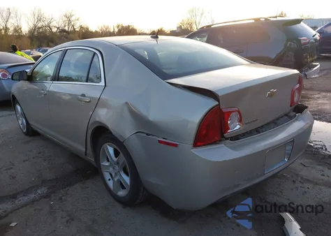 2010 Chevrolet Malibu Ls z USA, uszkodzony, nr VIN 1G1ZB5EB4AF123364